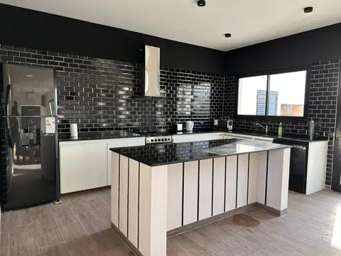 Foto 2 de 26 de la casa en Deportivo I, lote 49