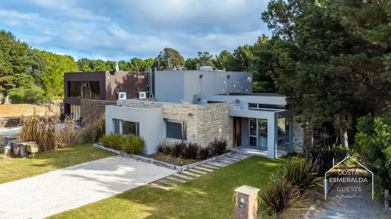 Casa en alquiler en el barrio Deportivo de Costa Esmeralda